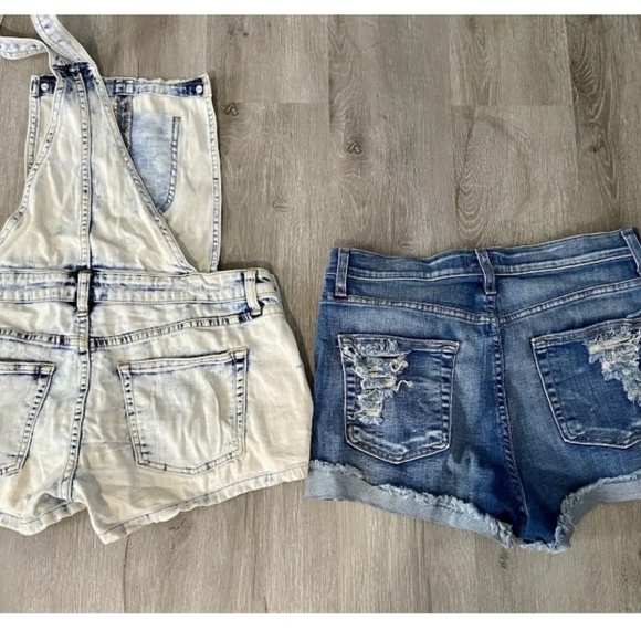 BEBE BUNDLE SHORTALLS AND DISTRESSED SHORTS size 29 - Picture 4 of 4